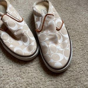 Coach slide on size 8